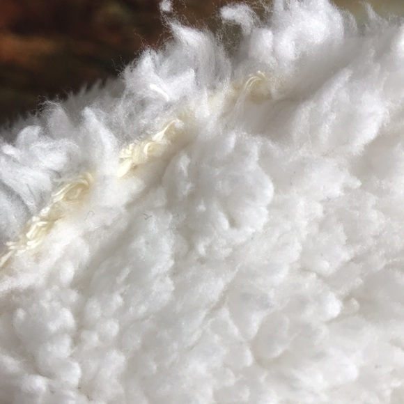 NWOT butter yellow long thick crew neck pull on sherpa lined sweatshirt size L - Picture 14 of 16